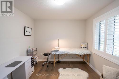 192 Everett Lane, Strathroy-Caradoc (Ne), ON - Indoor Photo Showing Bedroom