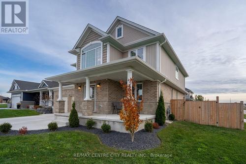 192 Everett Lane, Strathroy-Caradoc (Ne), ON - Outdoor With Facade