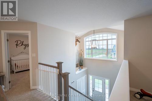 192 Everett Lane, Strathroy-Caradoc (Ne), ON - Indoor Photo Showing Other Room