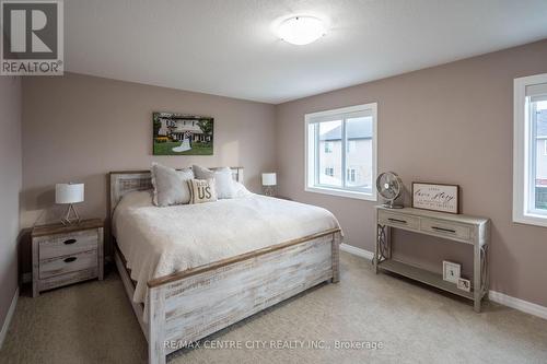 192 Everett Lane, Strathroy-Caradoc (Ne), ON - Indoor Photo Showing Bedroom