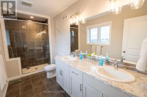 192 Everett Lane, Strathroy-Caradoc (Ne), ON - Indoor Photo Showing Bathroom