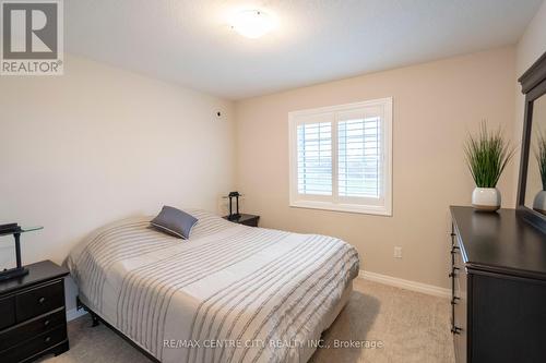 192 Everett Lane, Strathroy-Caradoc (Ne), ON - Indoor Photo Showing Bedroom