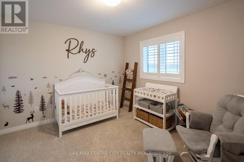 192 Everett Lane, Strathroy-Caradoc (Ne), ON - Indoor Photo Showing Bedroom