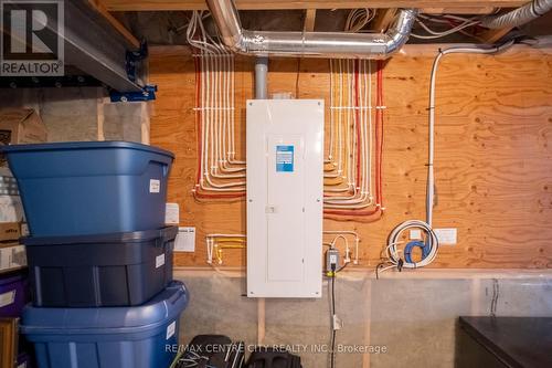 192 Everett Lane, Strathroy-Caradoc (Ne), ON - Indoor Photo Showing Basement