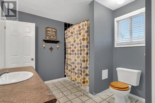 216 Wonham Street N, Ingersoll (Ingersoll - North), ON - Indoor Photo Showing Bathroom