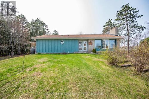 36 Labine Crescent, Petawawa, ON - Outdoor