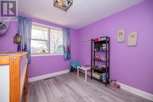 36 Labine Crescent, Petawawa, ON - Indoor Photo Showing Bedroom