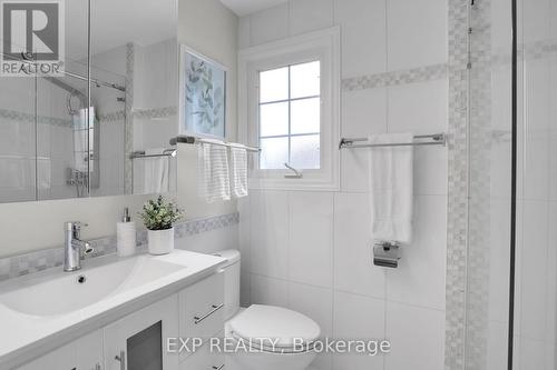 9 Camwood Crescent, Ottawa, ON - Indoor Photo Showing Bathroom