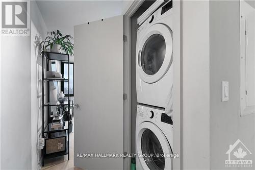 707 - 203 Catherine Street, Ottawa, ON - Indoor Photo Showing Laundry Room