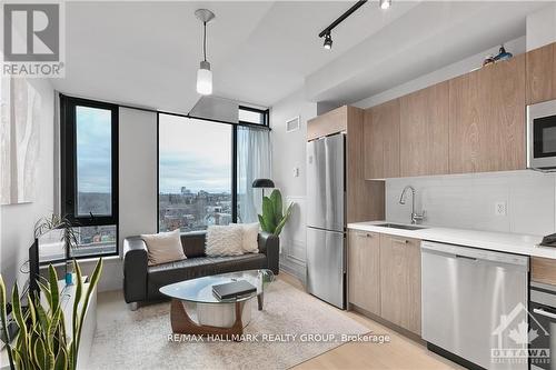 707 - 203 Catherine Street, Ottawa, ON - Indoor Photo Showing Kitchen With Stainless Steel Kitchen