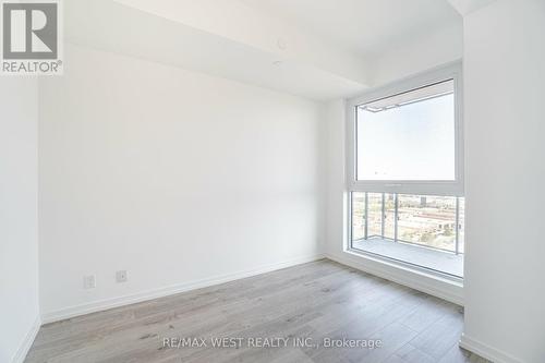 2707 - 7890 Jane Street, Vaughan, ON - Indoor Photo Showing Other Room