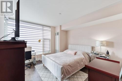 105 - 1035 Bank Street, Ottawa, ON - Indoor Photo Showing Bedroom