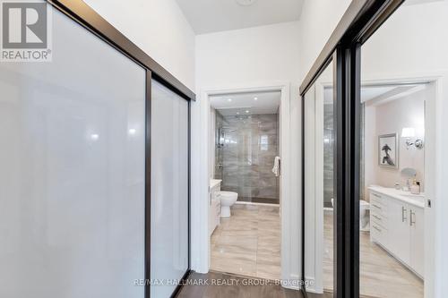 105 - 1035 Bank Street, Ottawa, ON - Indoor Photo Showing Bathroom