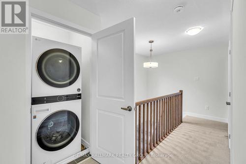 818 Anciano Crescent, Ottawa, ON - Indoor Photo Showing Laundry Room