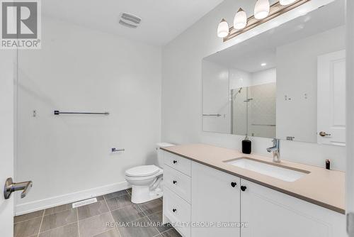 818 Anciano Crescent, Ottawa, ON - Indoor Photo Showing Bathroom