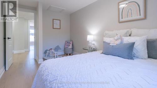 17 - 2411 Sovereign Street, Oakville, ON - Indoor Photo Showing Bedroom