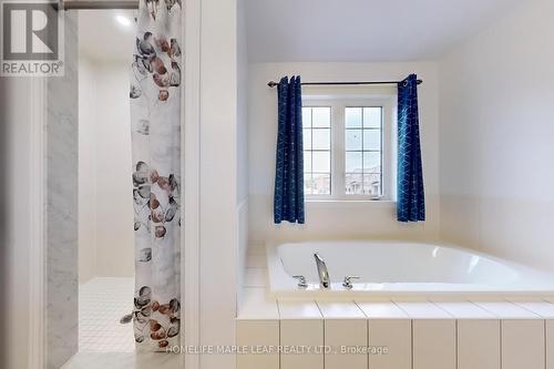 443 Van Dusen Avenue, Southgate, ON - Indoor Photo Showing Bathroom