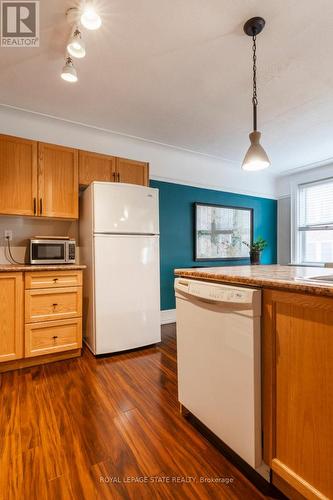 8 - 9 Rockwood Place, Hamilton, ON - Indoor Photo Showing Kitchen