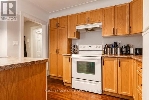 8 - 9 Rockwood Place, Hamilton, ON - Indoor Photo Showing Kitchen