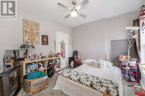 31 Wentworth Street N, Hamilton, ON - Indoor Photo Showing Bedroom