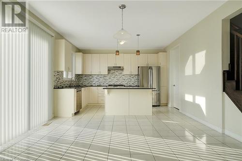 40 Compass Trail, Cambridge, ON - Indoor Photo Showing Kitchen With Upgraded Kitchen