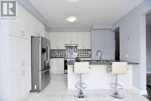 11 Villadowns Trail, Brampton, ON - Indoor Photo Showing Kitchen