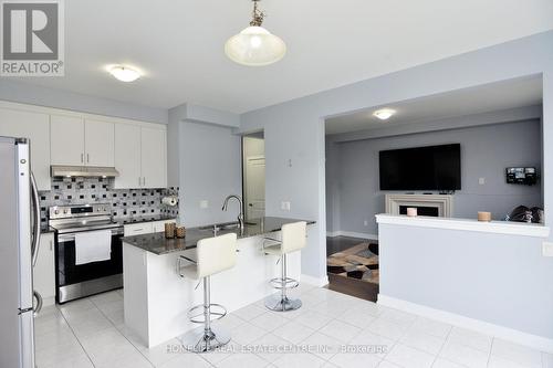 11 Villadowns Trail, Brampton, ON - Indoor Photo Showing Kitchen