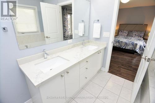 11 Villadowns Trail, Brampton, ON - Indoor Photo Showing Bathroom