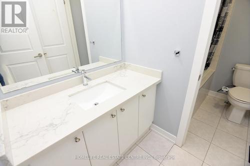 11 Villadowns Trail, Brampton, ON - Indoor Photo Showing Bathroom