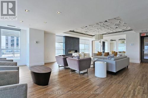 605 - 9560 Markham Road, Markham, ON - Indoor Photo Showing Living Room