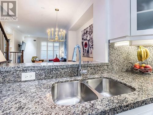 6 Agar Lane, Vaughan, ON - Indoor Photo Showing Kitchen With Double Sink