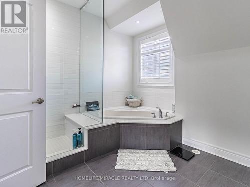 6 Agar Lane, Vaughan, ON - Indoor Photo Showing Bathroom