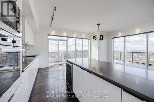 Lph03 - 56 Annie Craig Drive, Toronto, ON - Indoor Photo Showing Kitchen With Upgraded Kitchen