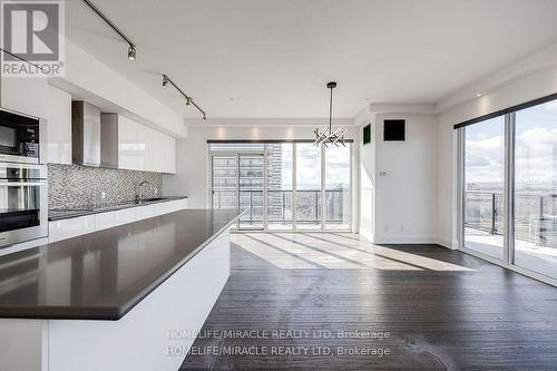 Lph03 - 56 Annie Craig Drive, Toronto, ON - Indoor Photo Showing Kitchen