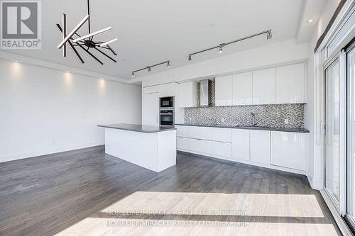 Lph03 - 56 Annie Craig Drive, Toronto, ON - Indoor Photo Showing Kitchen