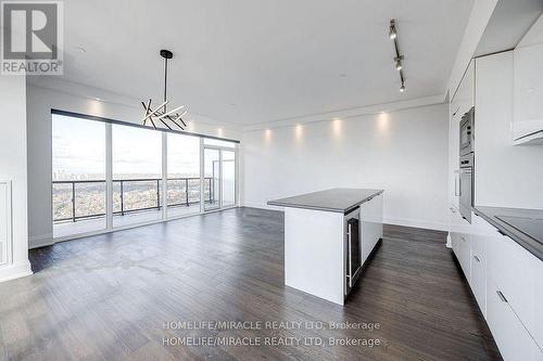 Lph03 - 56 Annie Craig Drive, Toronto, ON - Indoor Photo Showing Kitchen