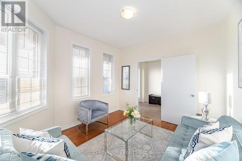 12419 Kennedy Road, Caledon, ON - Indoor Photo Showing Living Room