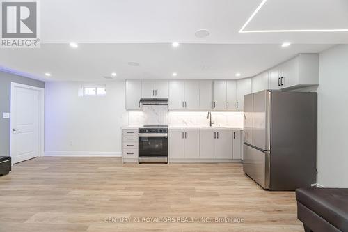 12419 Kennedy Road, Caledon, ON - Indoor Photo Showing Kitchen