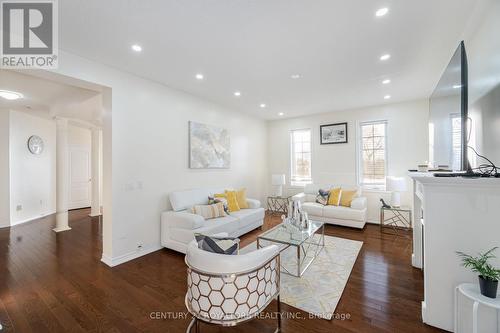 12419 Kennedy Road, Caledon, ON - Indoor Photo Showing Living Room