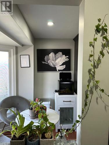 Unit B - 533 Rosemeadow Crescent, Waterloo, ON - Indoor Photo Showing Dining Room