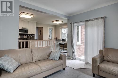 1700 Madison Avenue, Sudbury, ON - Indoor Photo Showing Living Room