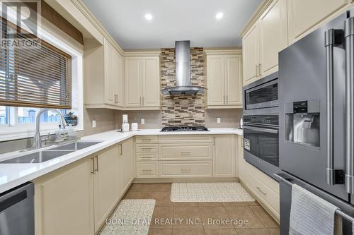 21 Bellagio Avenue, Hamilton, ON - Indoor Photo Showing Kitchen With Stainless Steel Kitchen With Double Sink