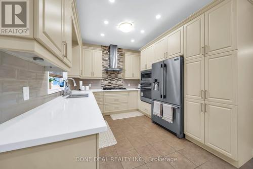 21 Bellagio Avenue, Hamilton, ON - Indoor Photo Showing Kitchen With Stainless Steel Kitchen With Upgraded Kitchen