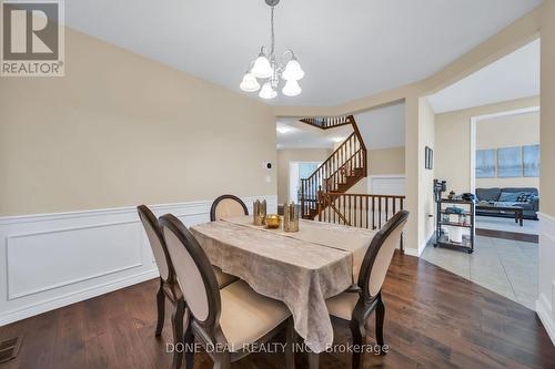 21 Bellagio Avenue, Hamilton, ON - Indoor Photo Showing Dining Room