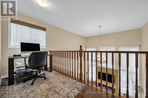 21 Bellagio Avenue, Hamilton, ON - Indoor Photo Showing Other Room