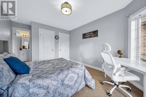 21 Bellagio Avenue, Hamilton, ON - Indoor Photo Showing Bedroom