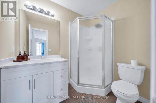 21 Bellagio Avenue, Hamilton, ON - Indoor Photo Showing Bathroom