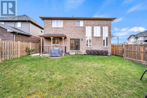 21 Bellagio Avenue, Hamilton, ON - Outdoor