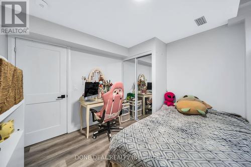 21 Bellagio Avenue, Hamilton, ON - Indoor Photo Showing Bedroom