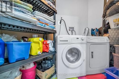 21 Bellagio Avenue, Hamilton, ON - Indoor Photo Showing Laundry Room